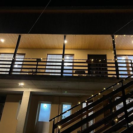 Guesthouse Relax In Kazbegi ภายนอก รูปภาพ