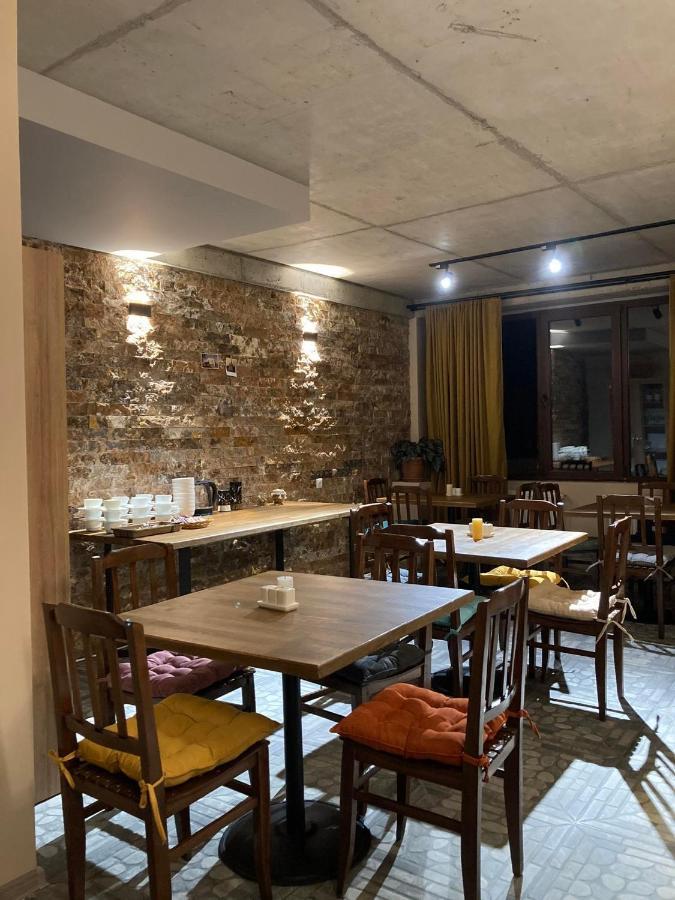 Guesthouse Relax In Kazbegi ภายนอก รูปภาพ