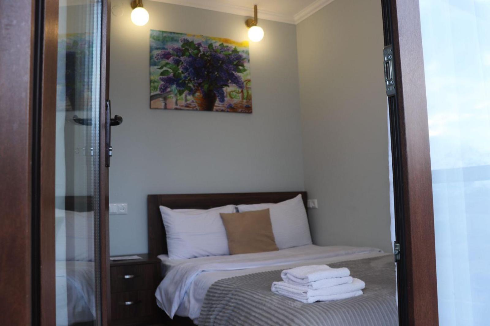 Guesthouse Relax In Kazbegi ภายนอก รูปภาพ